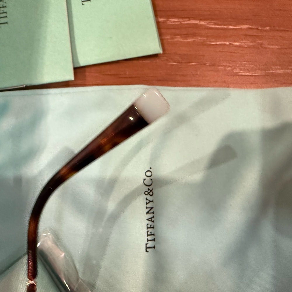 Tiffany & Co. Women's Tortoiseshell Sunglasses with Gradient Brown gold accents - Picture 10 of 16